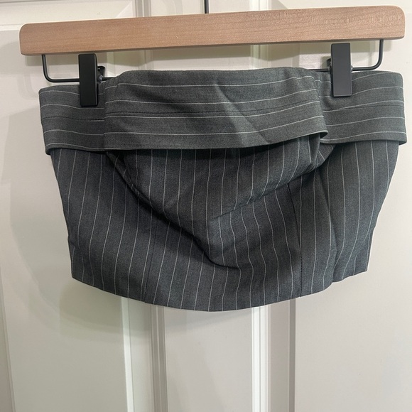 Princess Polly Tops - Princess Polly Charcoal pinstripe strapless crop top size 2. Like new